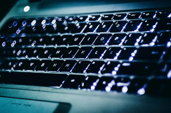 Comment utiliser l'analyse prédictive pour optimiser les ventes dans le secteur de l'électronique grand public?