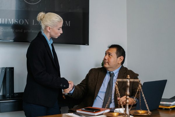 Avocat toulon : découvrez nos services juridiques variés